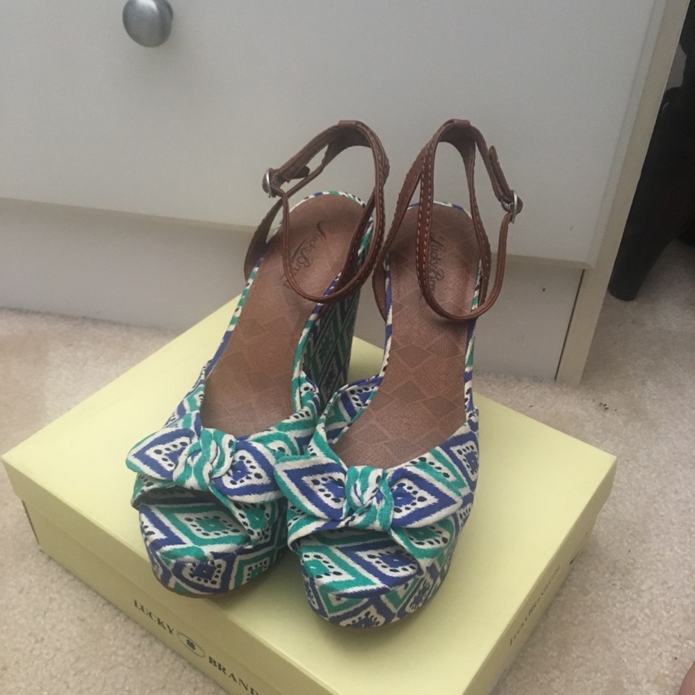 Lucky Brand wedge